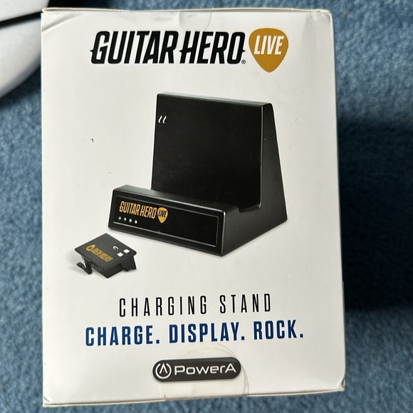 Guitar hero charging station NIB - Picture 5 of 5